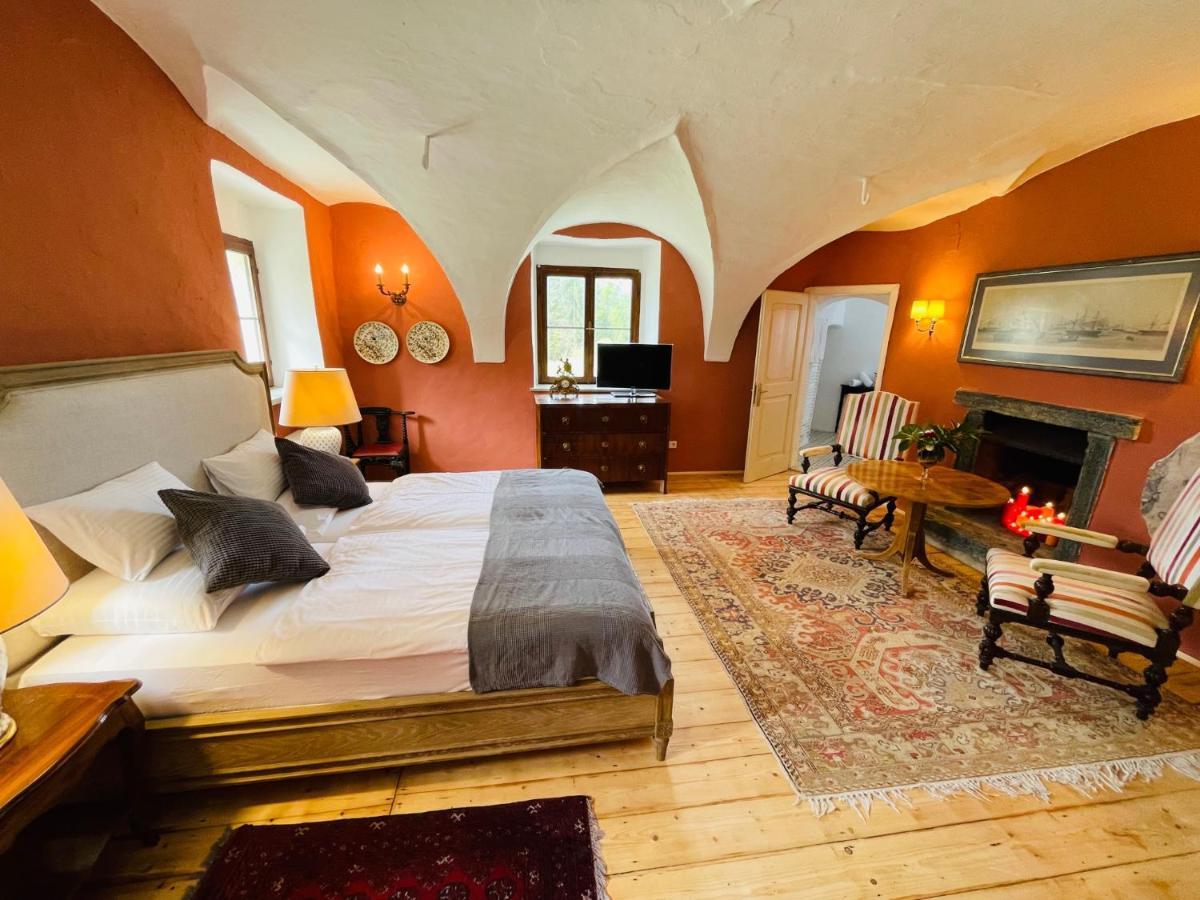 Schloss Moosburg Gaestehaus Екстериор снимка